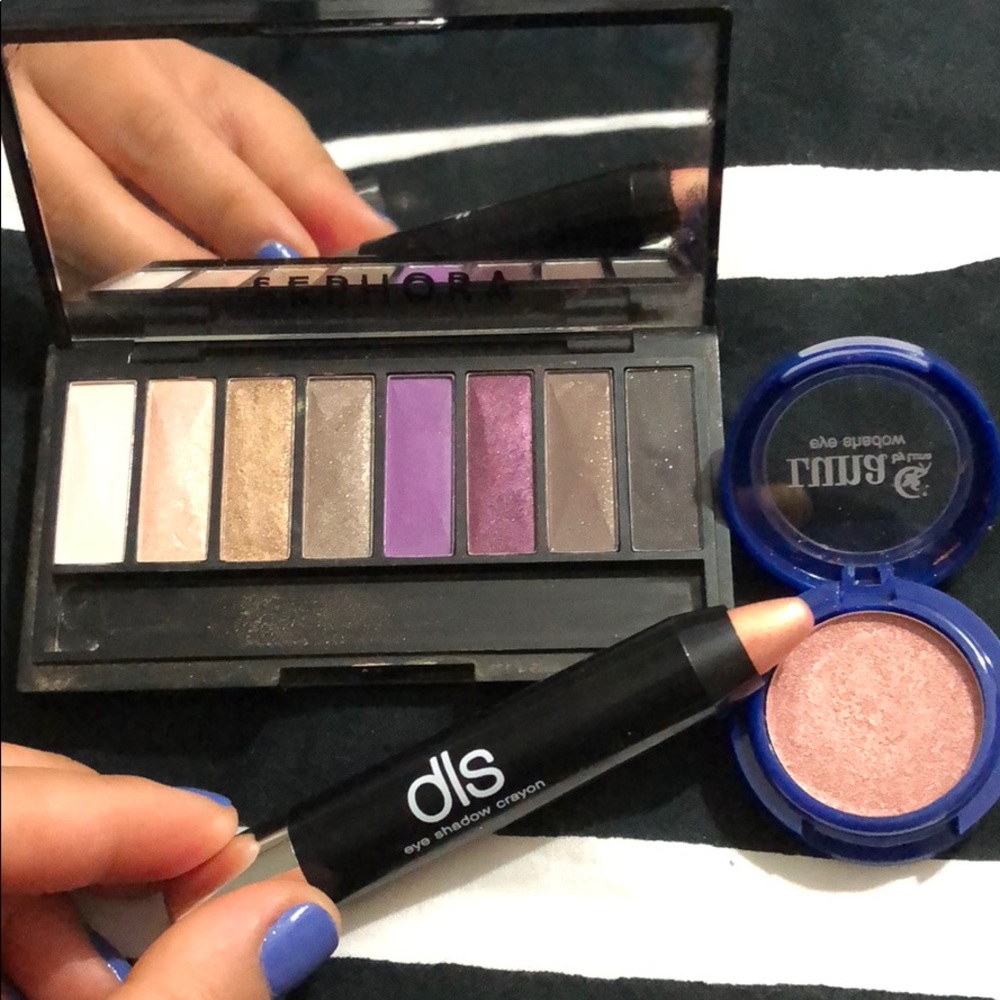 3 items, Sephora shadow, 2 single eyeshadow